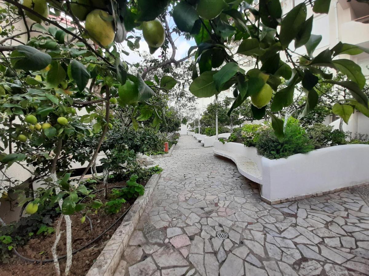 Kela Apartment 3 Саранде Екстериор снимка